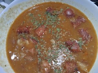 Čorbasti pasulj sa slaninom