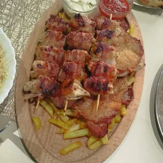 Rolovani svinjski ražnjić