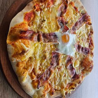 Pizza domaćinska