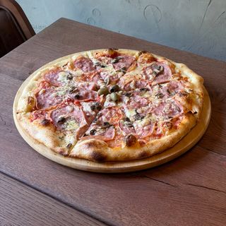 Pizza Capricciosa