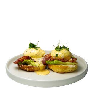 Бенeдикт с Бекон (250г)