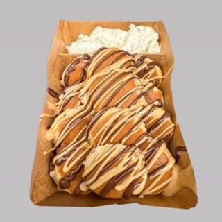 Мини палачинки с крем и фъстъчено масло