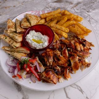 Домашно приготвен пилешки гирос 450g