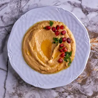 Лек кремообразен и мек хумус