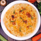 Хлебче с моцарела и сирене