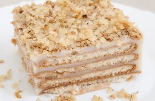 Домашна бисквитена торта (180г)