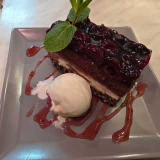 Торта с череши