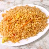 37. Пикантен пържен ориз със зеленчуци и яйце (800г)