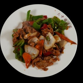 67. Свинско с пресни чушки