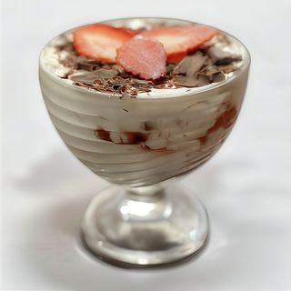 Маскарпоне с ягоди