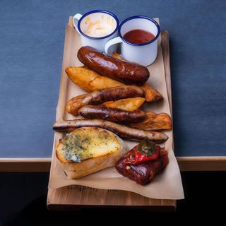 Дъска с наденици