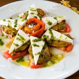 Салата с патладжан и прясно сирене (350г)