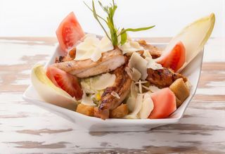 Салата Цезар (450г)