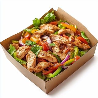 Салата Фахита с пилешко бонфиле (300г)