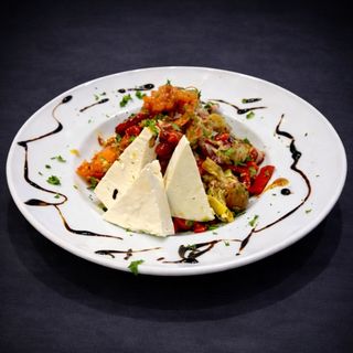 Нашата гръцка салата