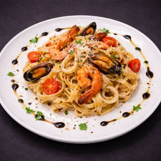 Алфредо с морски дарове