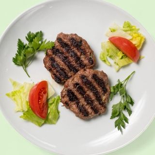 Телешки кюфтенца (200г)