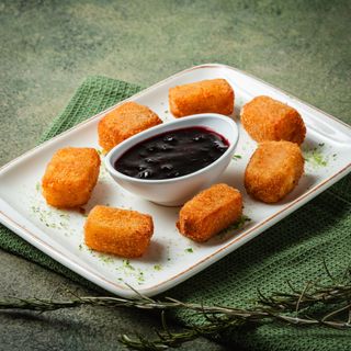 Панирани хрупкави кашкавалчета (200г)