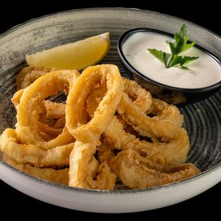 ХРУПКАВИ КАЛМАРИ СЪС СОС АЙОЛИ CRISPY SQUID WITH AIOLI SAUCE 200g