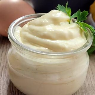 Майонеза Hellmann