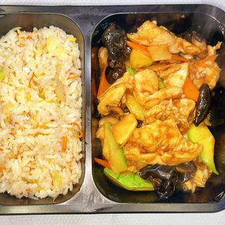 А/27-56-ориз с пиле бамбук и зеленч.(650гр.)