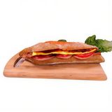 Пикантен сандвич с пеперони и чедър