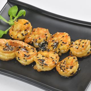 Пикантни скариди с манго сос и  сусам (200г)