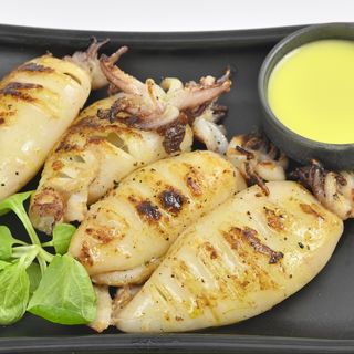 Бейби калмари на туч (200г)