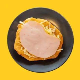 Мекица с кашкавал и шунка