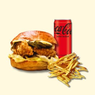 Комбо с Пилешки бургер, напитка и картофи