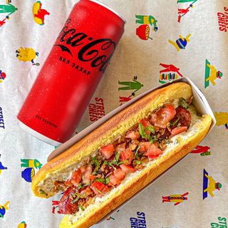 Coca-Cola Dog (300г) + Coca-Cola напитка (330мл)