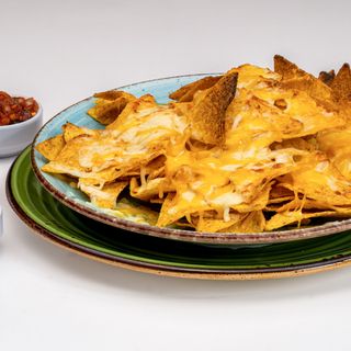 Начос Кесос (320г)