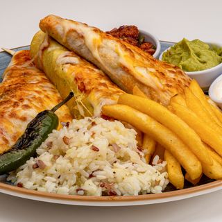 Енчиладас Панчо Виля (990г)