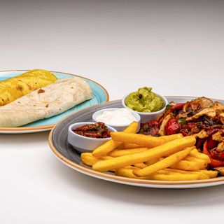 Пилешки Фахитас 