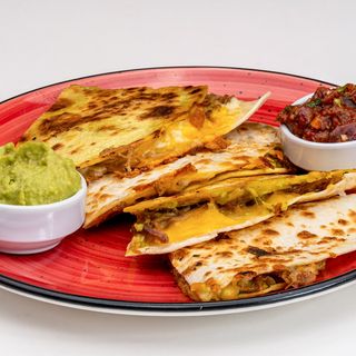 Кесадия с Чоризо  (460г)