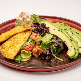 Салата Салмон