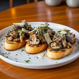 Запечени брускети с диви гъби и пармезан 200 гр. 