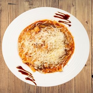 Талиатели с чоризо, пилешко и гъби (550г)