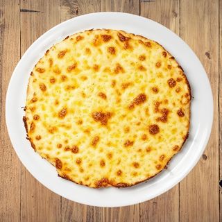 Чеснова пърленка с жълта моцарела (150г)