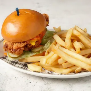 Меню Пилешки бургер (450г)