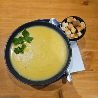 Картофена Крем супа с крутони