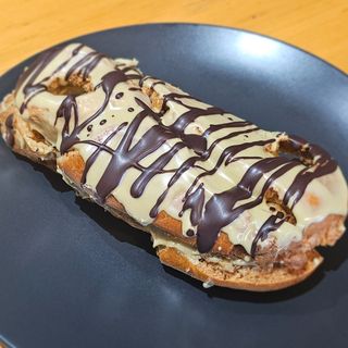 Еклер Дубайски шоколад