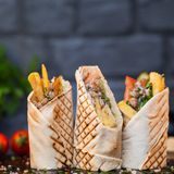 Голям грил сандвич Свинско бонфиле (430 гр) + Кока Кола 500 мл