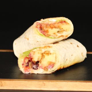 Бурито Salmon Tataki (300гр.)