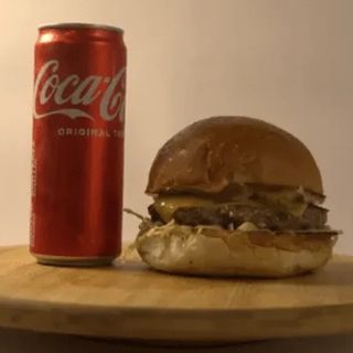 Cheese Burger  + Coca Cola