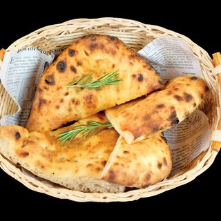 Фокача с моцарела (300г)