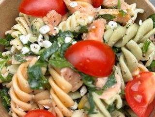 Фусили с пушена сьомга 320гр