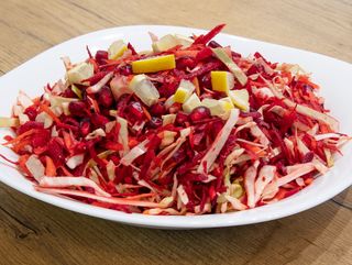 Салата с нар