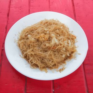 48-Оризово фиде с три вида месо, бамбук и китайски гъби (600г)