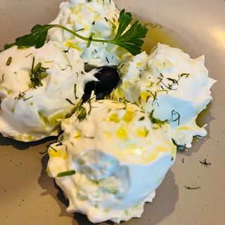 Млечна салата (200г)